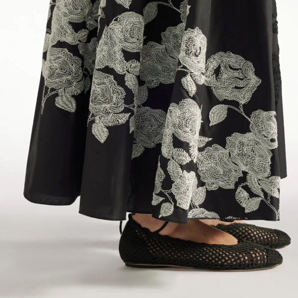 Skirt embroidered Roses black - LIVIANA CONTI - Image 3